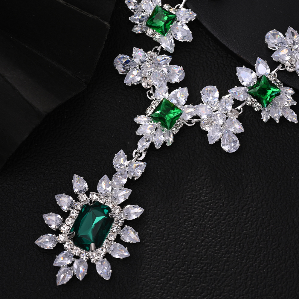 Amazon Hot Selling Geometric Jewelry suit Women Fashion Rhinestone Clavicle Chain Simple Earrings Accessories JewelrySet