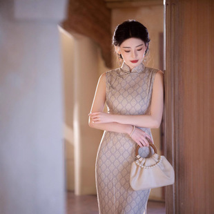 Spring and Summer 2025 New Cheongsam New Chinese Style National Style Sleeveless Girl Cheongsam Tight Waist Hip Slimming Elegant Women Cheongsam
