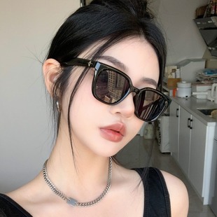 2024 New Zhu Zhu Same Style Tea Sunglasses Women's Round Face Slimming Square White Frame Sunglasses High Sense
