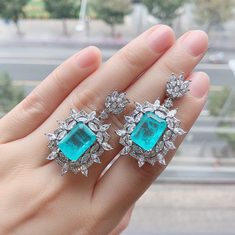 Cao Shi's French Retro-Style Earrings, Wedding Bride's Banquet Dress Accessories, High-End Green Zircon Light Luxury Earrings