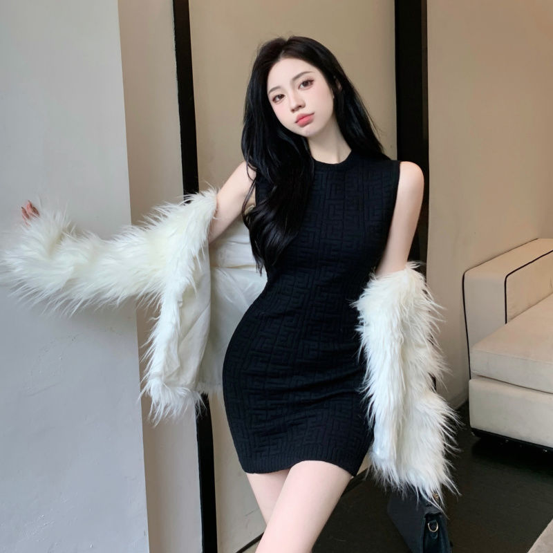 순수한 욕망 바람 달콤한 향신료 소녀 첫사랑 스타일 우유 달콤한 데이트 치마 민소매 슬림 핏 엉덩이 원피스 여름 2024 새로운