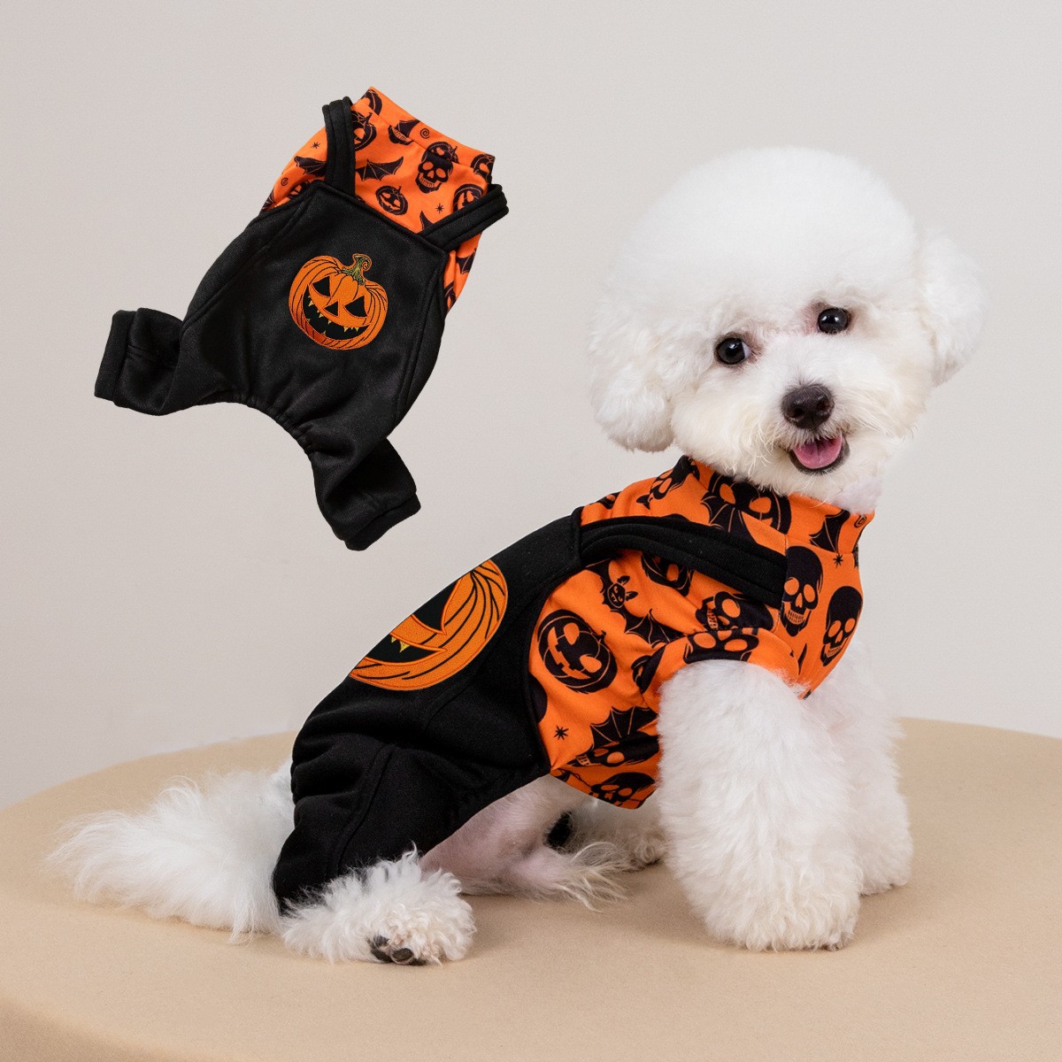 Halloween dog costume, four-legged outfit, pet party attire, cross-border in-stock, dropshipping, polyester-cotton autumn/winter new style.