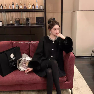 Новое шерстяное пальто женский аромат