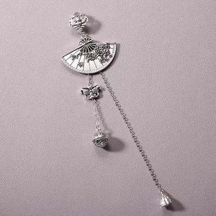 New Chinese Style Retro Plum Blossom Flap Tassel Brooch Women's Antique Personalized Safe Lock Chest Niche All-match Trendy Accessories