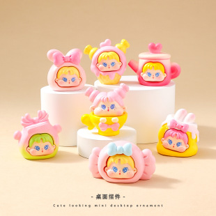 Sweetheart QQ girl cute doll resin car desktop small ornaments live to touch small hand blind box wholesale