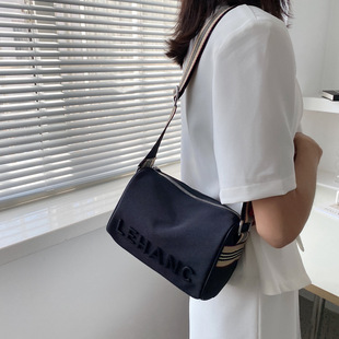 Модная брендовая модная сумка через плечо с надписью ins Mori Style Маленькая квадратная сумка через плечо Женская сумка с широким плечевым ремнем Сумка через плечо