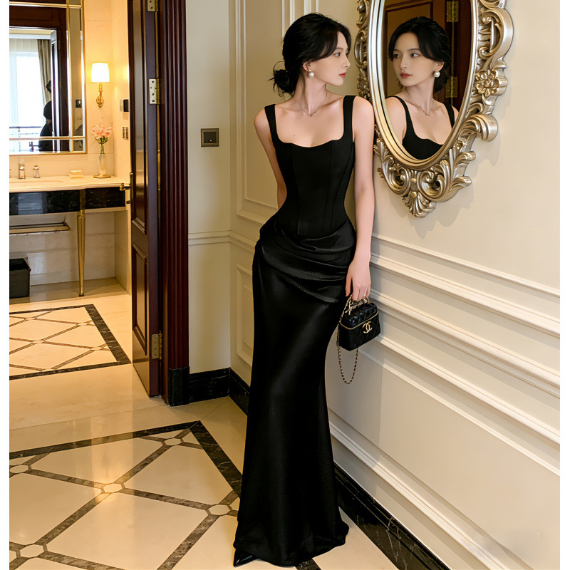 Real Shot of Foreign Trade Women's Clothing: French-Style Black Spaghetti Strap Corset Dress with Square Neck, Elegant Waist-Cinching Satin, Sexy and Classy