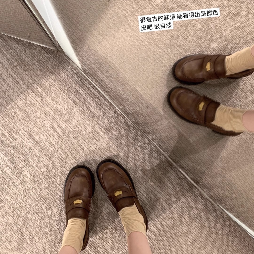 Full Cowhide ~ Retro Round-Toe Genuine Leather Amiu Gold Coin Thick-Soled Chunky Heel Slip-On Loafers for Women