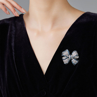 Fuchsia Bow Zinc Alloy Brooch High-end Women's New High-end Sense Pin Spring and Autumn Corsage Sweater Accessories