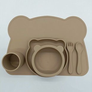 Factory in stock wholesale bear children's food supplement tableware suit with placemat baby food grade silicone feeding tableware