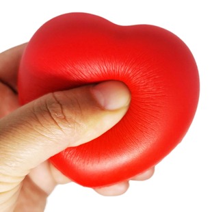 В наличии Доставка в тот же день PU Foam Love pression ball в форме сердца декомпрессионный шар пожертвование крови салон красоты доступен