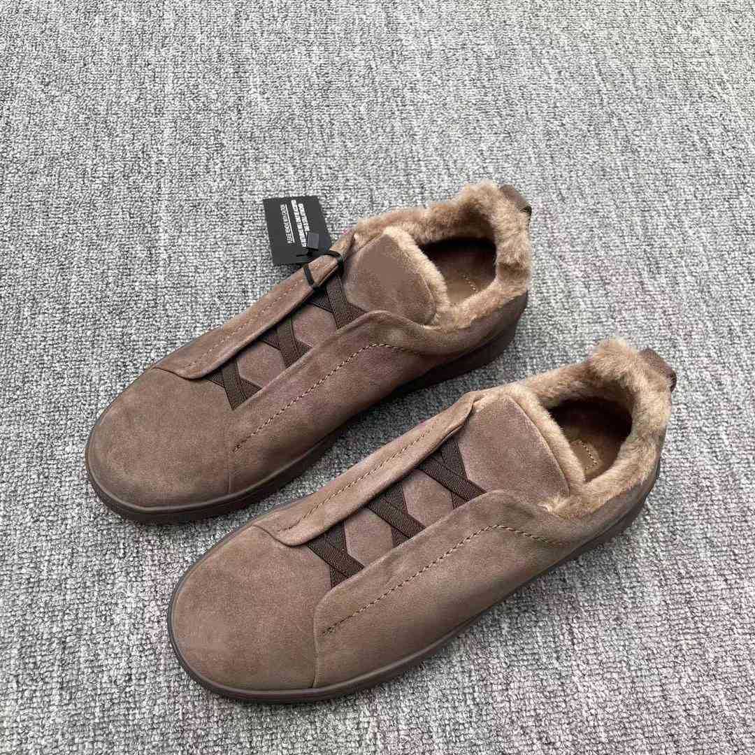 Fall/Winter fleece-lined Men's Sneakers Lace-Free Wide-Head Warm Casual Shoes Slip-on Lazy Shoes Outwear Cotton Shoes