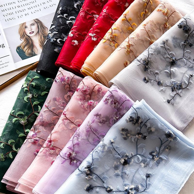 2024 Korean Style New Contrast Color Warm Scarf Fashionable Western Style Gift Giving Long Shawl Women's Imitation Silk Embroidered Scarf