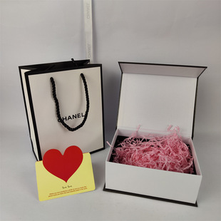 New ch Xiaoxiang flip perfume box ch perfume box perfume portable bag ch lipstick box suit cosmetics