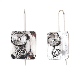 Cross-border European and American New Retro Pattern Symmetrical Flower Earrings Simple Creative Ethnic Geometric Square Earrings