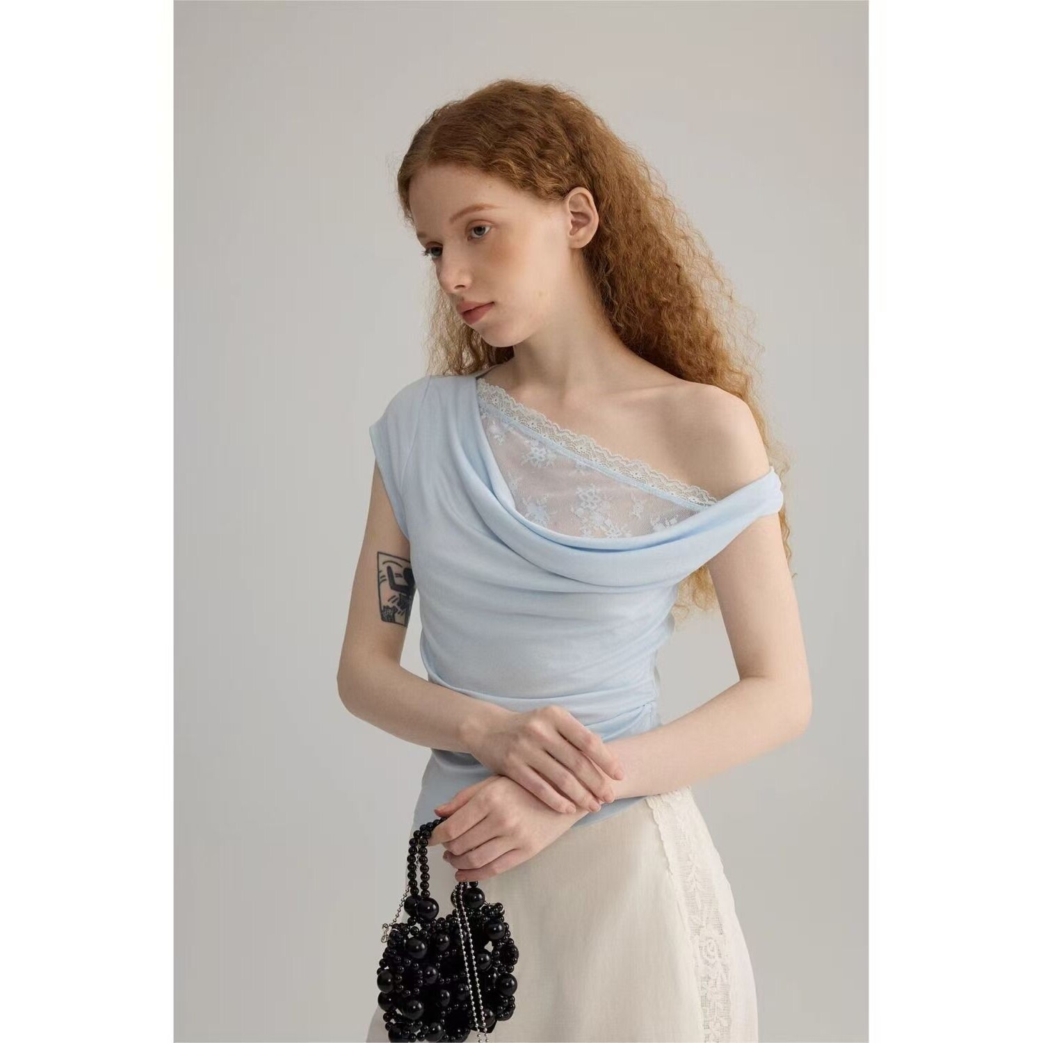 【Same Style as in the Mall】French-Style Casual Lace Patchwork Faux Two-Piece T-Shirt 2026 New Versatile Commuter Top
