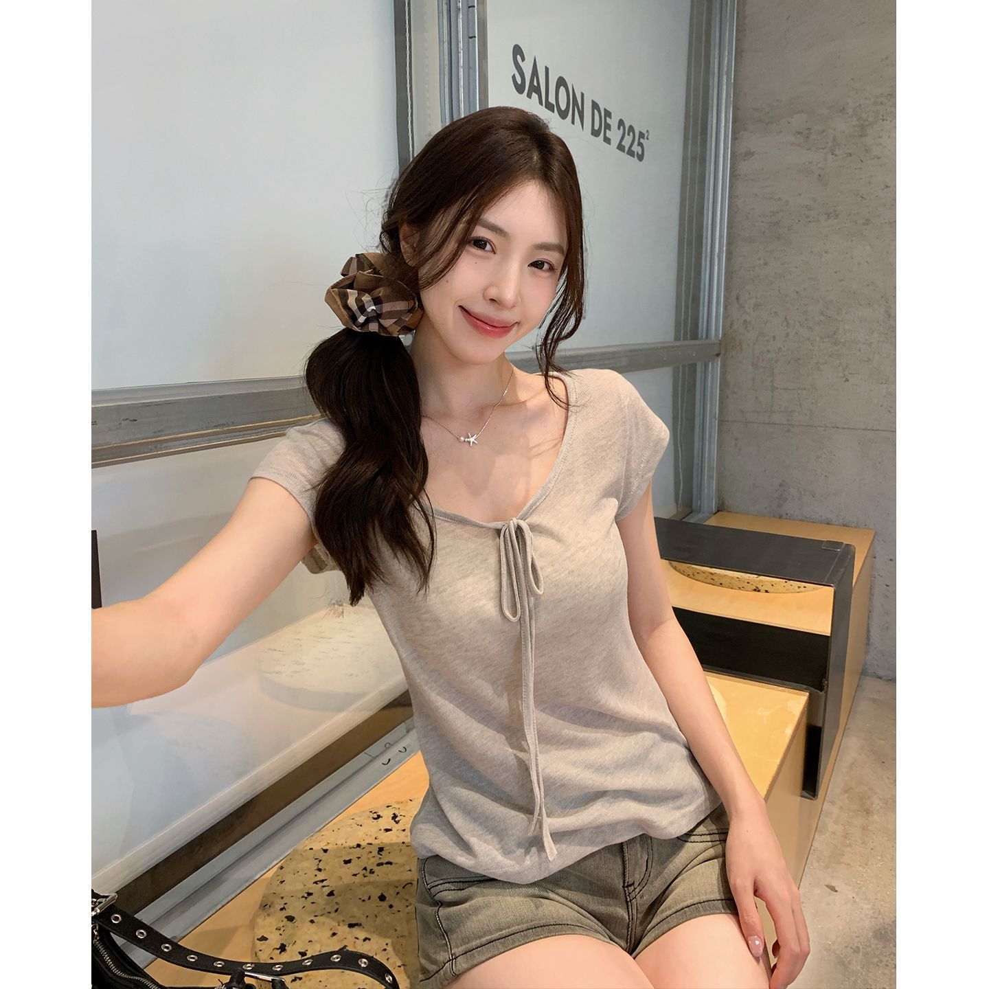 Stylish Thin Lace-Up U-Neck Short-Sleeve T-Shirt for Women, Summer New Style, Waist-Cinching, Slimming Tencel Lyocell Top