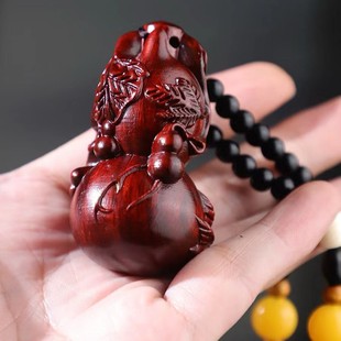 Small leaf red sandalwood gourd handle piece 12 zodiac pendant crafts with animal characters handle pot brave live