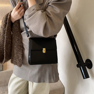 Korean Style Fashion Casual 2025 Retro Lock New Fashionable Textiles Simple Travel Shoulder Crossbody Small Square Backpack