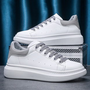 Spring and Summer New McQueen Men's Shoes Korean Style Men's Casual Shoes Student White Shoes Thick Sole Elevated Board Shoes Trendy Shoes