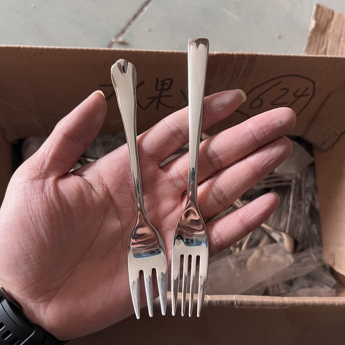 Fruit Fork, Random Style, about 14cm Long