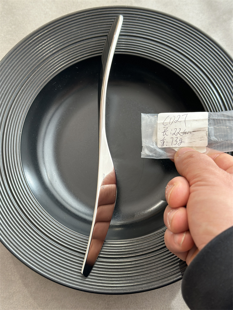 Steak Knife Cd27 Weighs 73g and Is 22cm Long