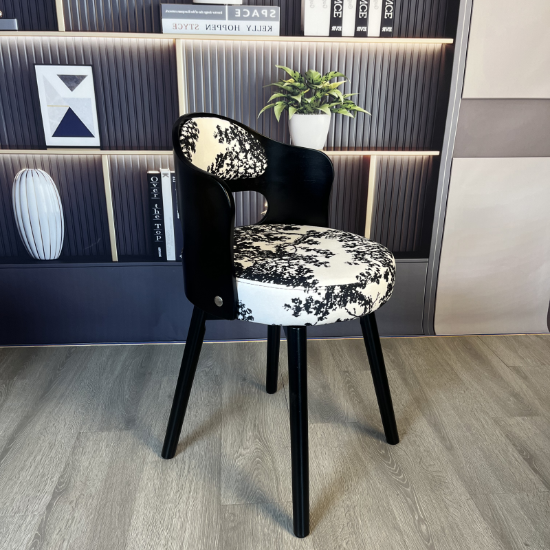 Patterned Branch [Wood Black]