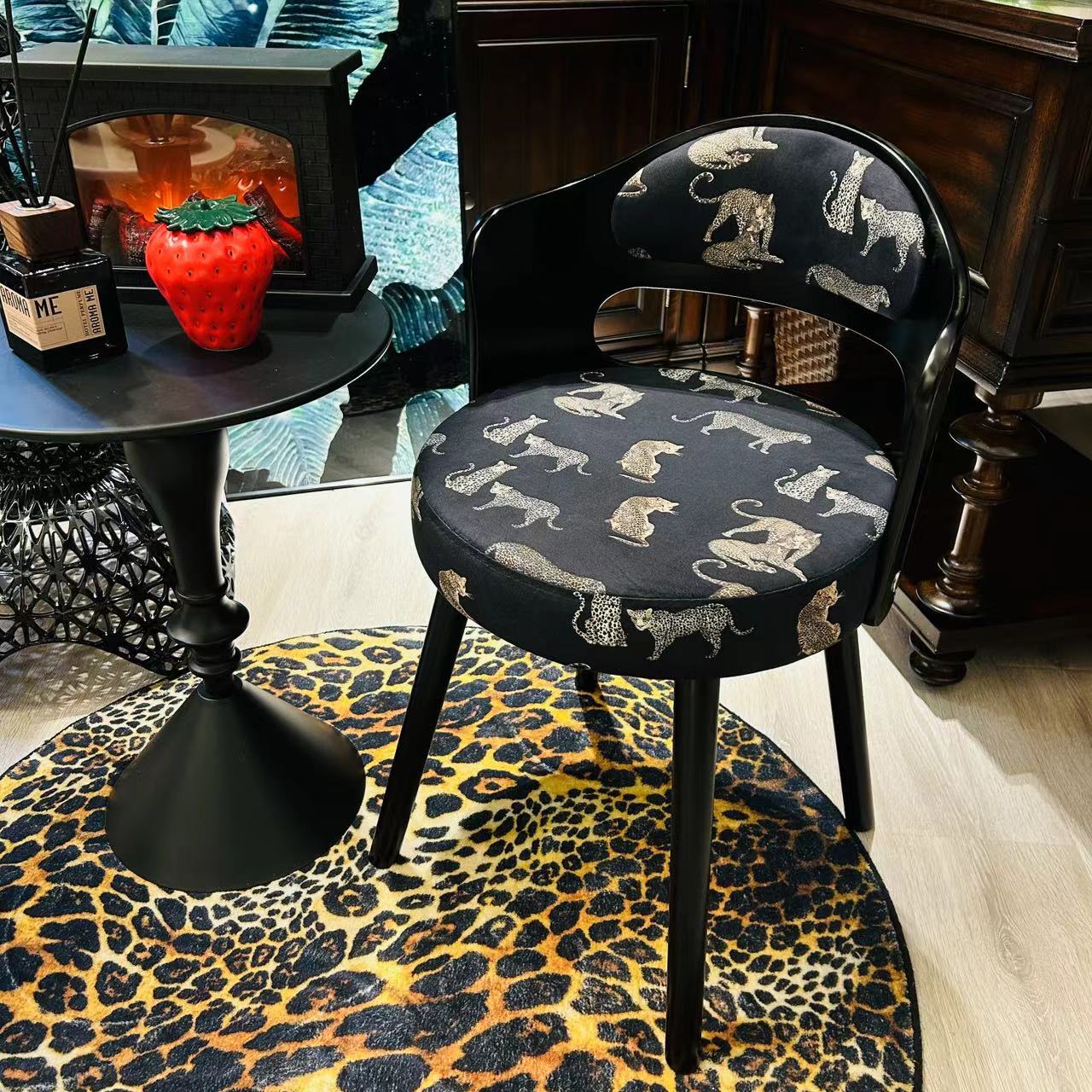 Pattern-Leopard [Wood Black]