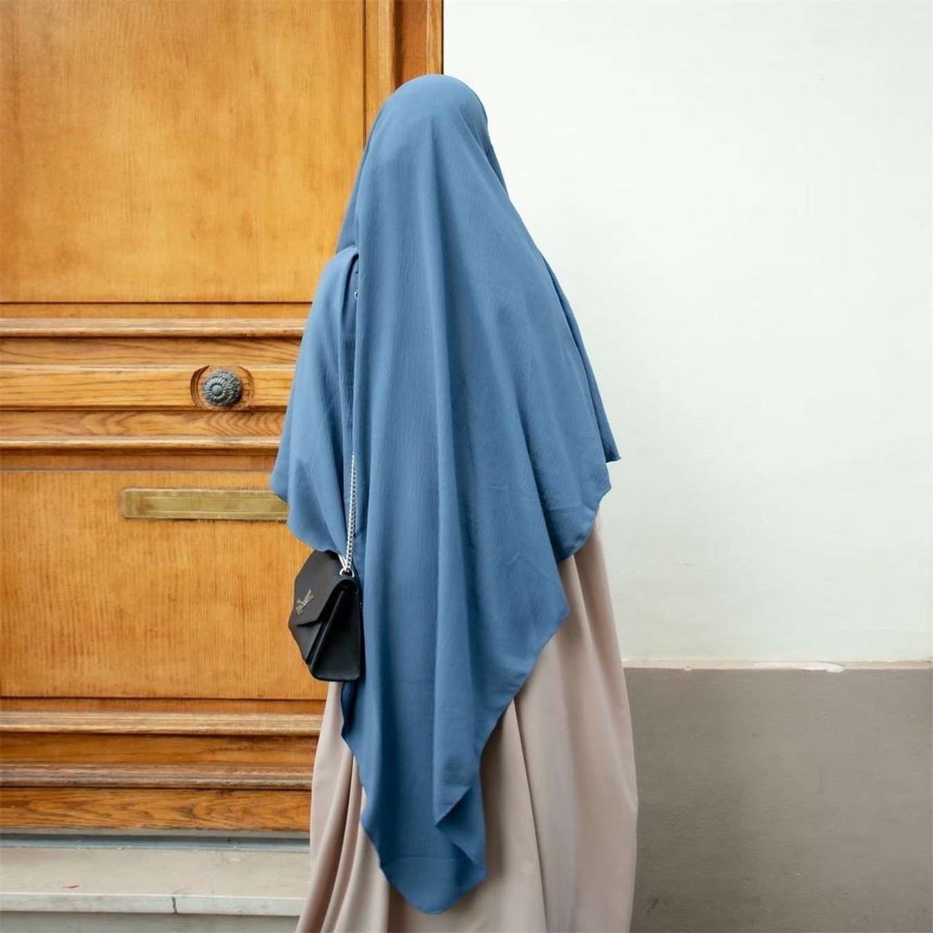 Lake Blue, Single Layer