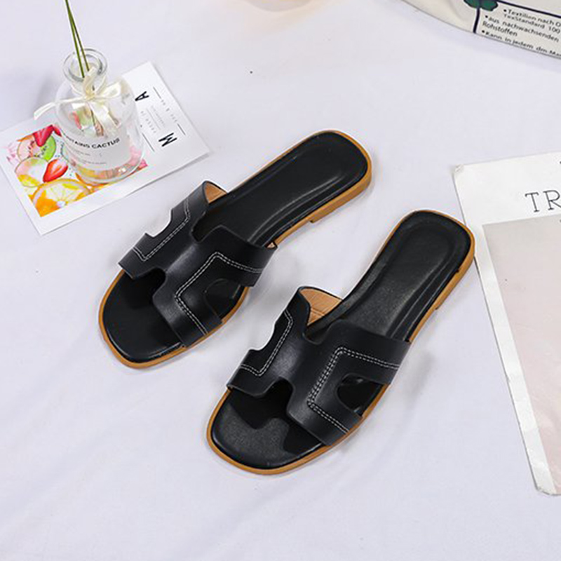 Black Minimalist Style