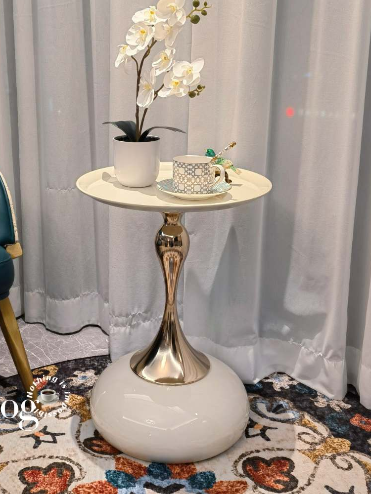 Designer Side Table (Pellet White)