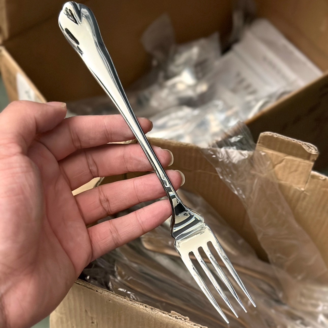 Fruit Fork, Three-Pronged and Four-Pronged Styles Are Random, about 20cm Long