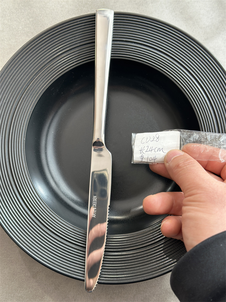 Steak Knife Cd28 Weighs 104g and Is 24cm Long