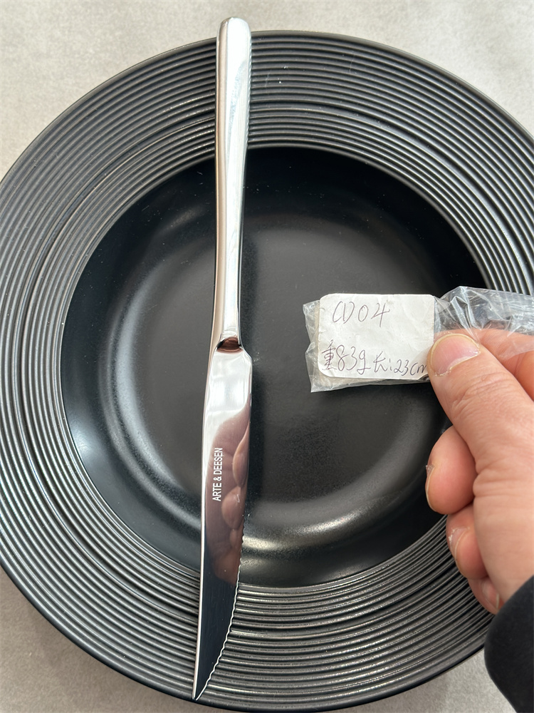 Steak Knife Cd04 Weighs 83g and Is 23cm Long