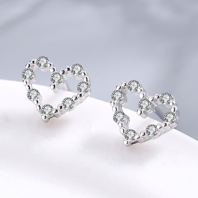 Heart Shape Pattern All Seasons Season 1 Pair 925 Sterling Silver 925 Sterling Silver Earrings Heart Shape Ear Studs
