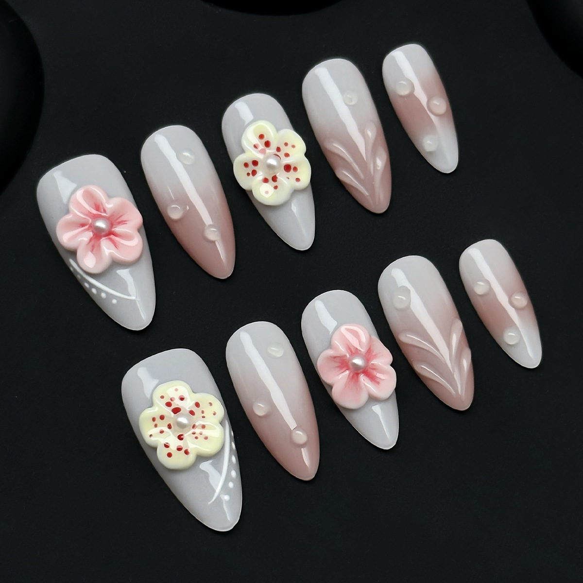 Cross-border hot-selling European and American 3D three-dimensional carving almond nails are pure hand-made and can be worn with removable overseas nail art pinching flowers.