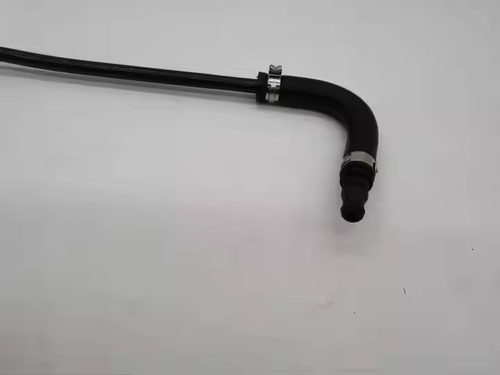 2045010125 Vent Pipe Return Hose for Mercedes-Benz C-Class W204 Auxiliary Kettle Hose 200K 180K
