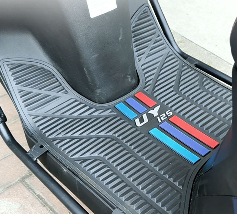 2026 New Model Suitable for Suzuki Uy125 Vertical Stripe Color Strip Pedal Mat Thickened Waterproof Special Rubber Anti-Slip Foot Mat
