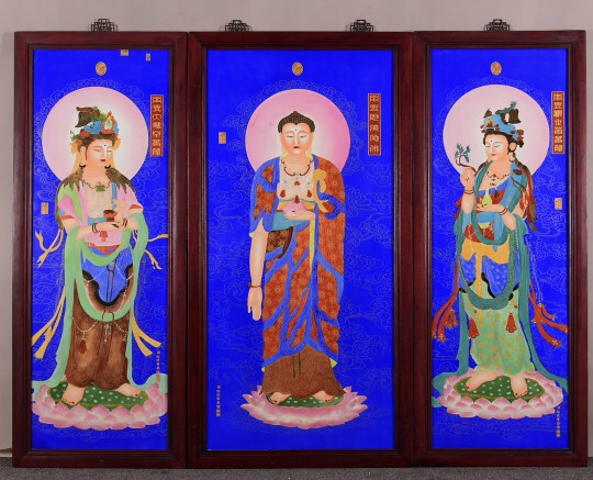 书房佛堂供奉红木框掐丝珐琅彩瓷板画西方三圣大中堂竖挂屏三件套