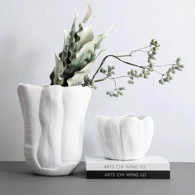Abstract personalized ceramic vase coffee table wine cabinet desktop model room sales department exhibition hall flower arranging device soft decoration decoration