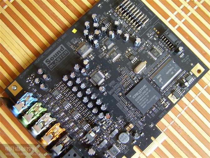 혁신적인 사운드 카드 X-FI TITANIUM FATAL1TY PRO 티타늄 버전 SB0886 커버 없는 새 제품