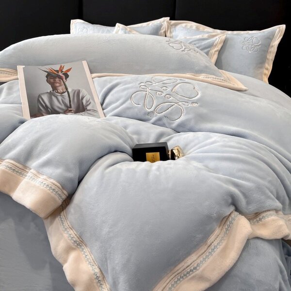 轻奢高级感A类母婴级牛奶绒四件套冬季加绒加厚被套床单床上用品4