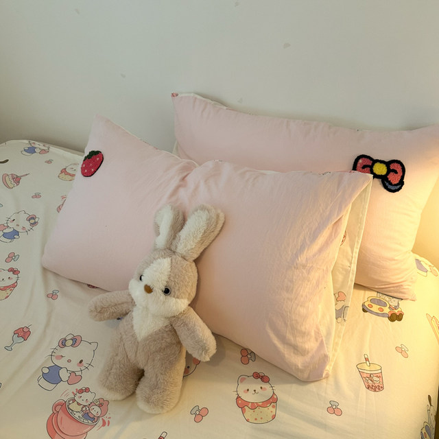Large version of cartoon cute towel embroidery four-piece set student dormitory household washing cotton sheet quilt cover pillowcase three-piece set