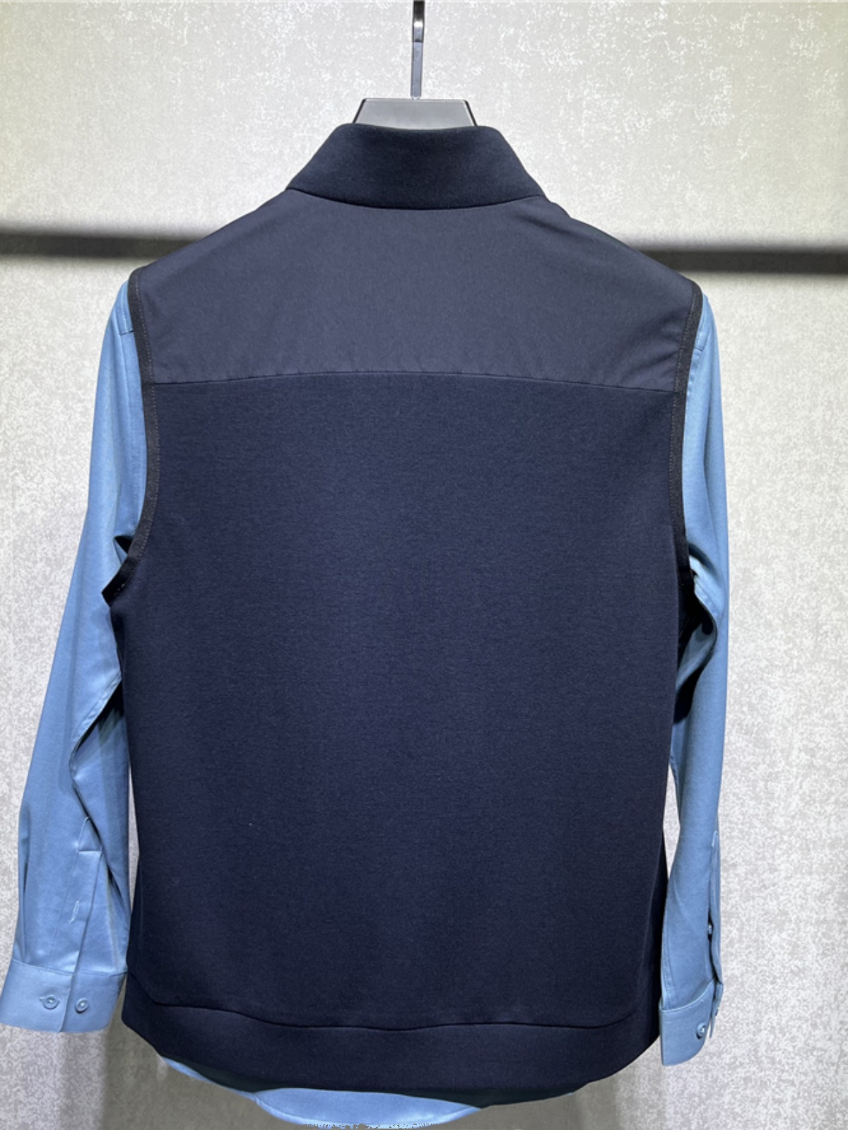 23 AUTUMN KNITTED VEST VEST KAN SHOULDER DANANDHONG DAN AND HONG MAN BUSINESS CASUAL FASHION HORSE CLIP D