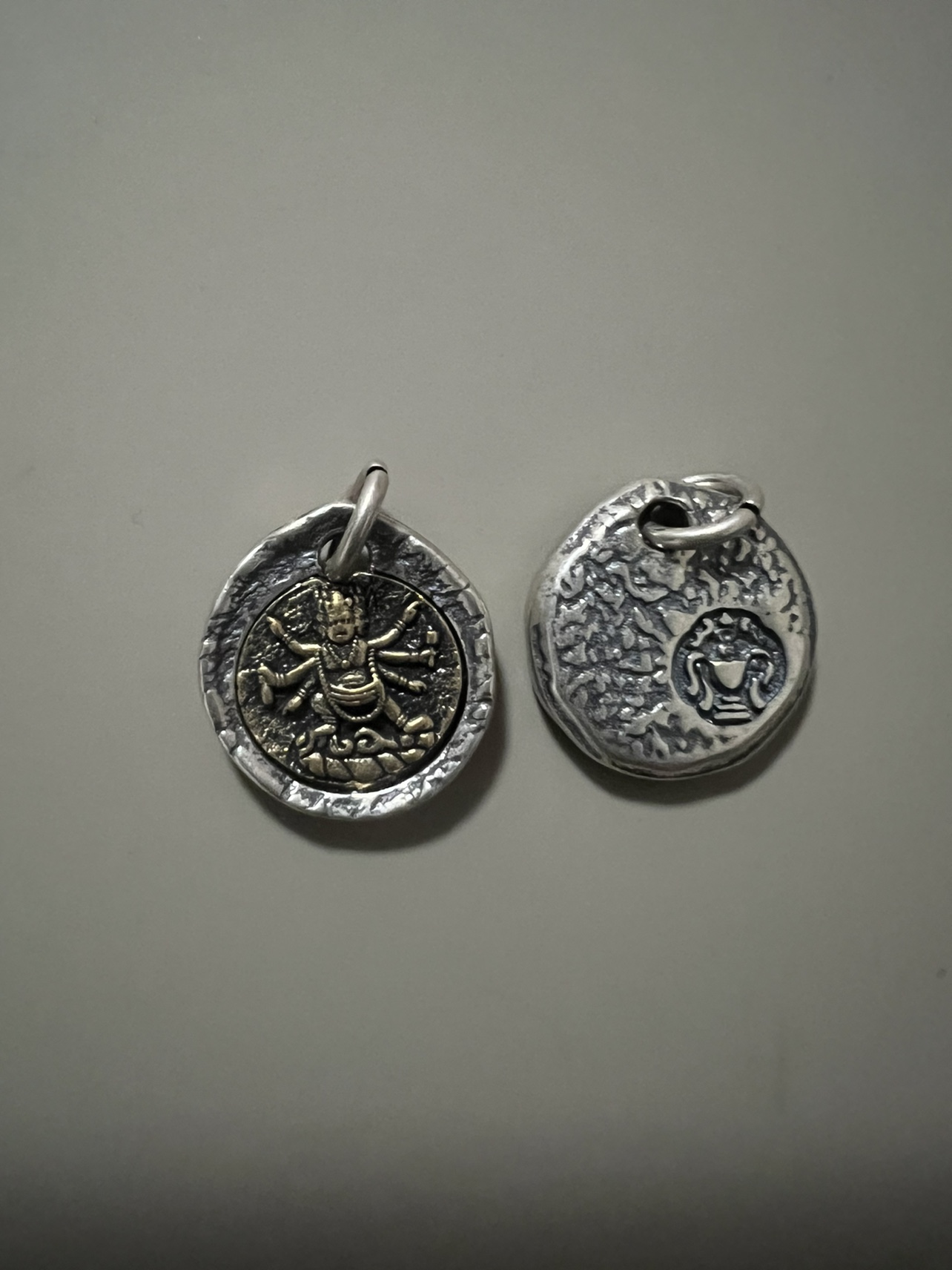 대형 전성기 측면 걸이 크기 17X14X3MM 소재 S 는 매력 작은 물방울 문화 장난감 액세서리로 사용할 수 있습니다