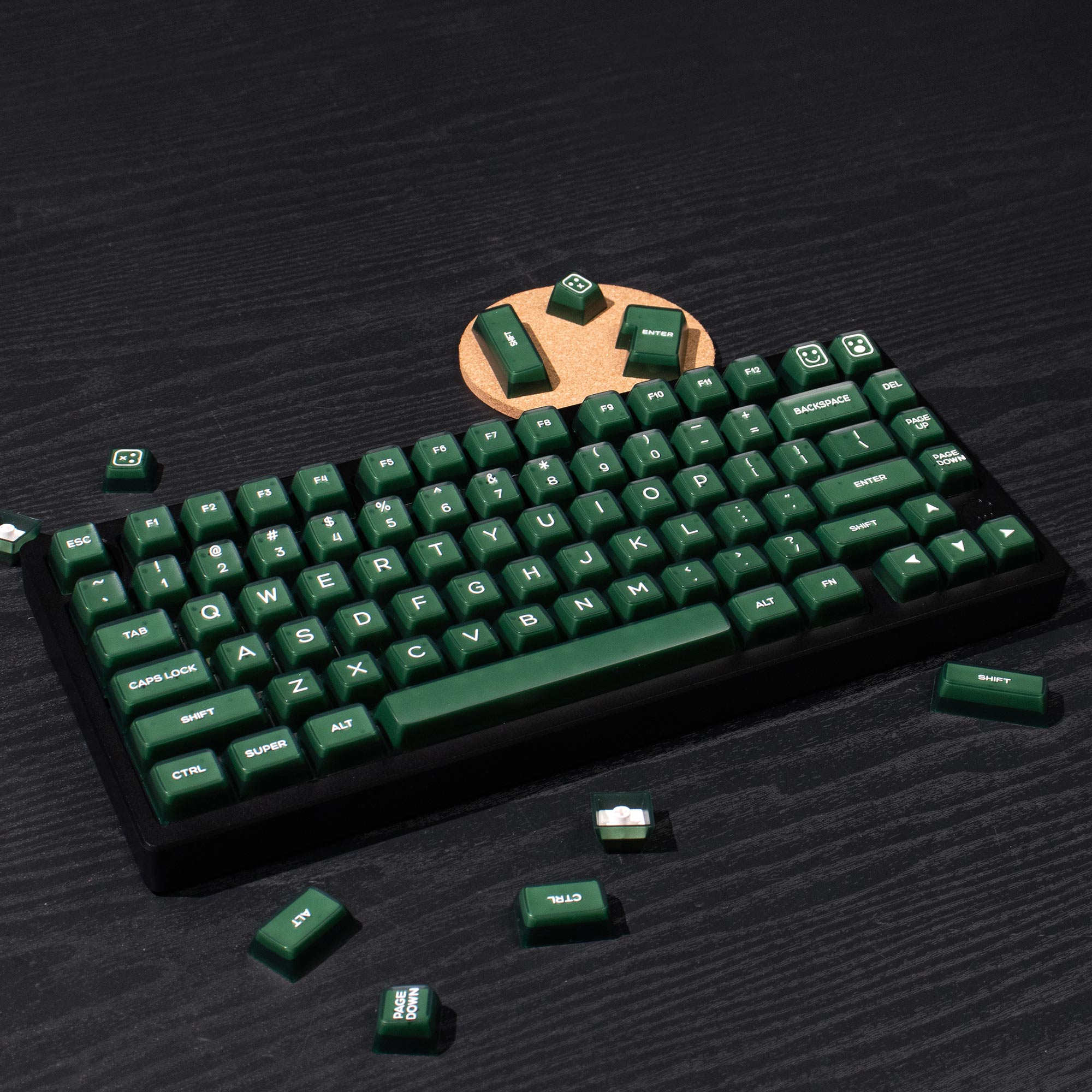 LIGHT SMILE EMERALD MECHANICAL KEYBOARD KEYCAPS 142 KEYS ABS TWO-COLOR MOLDING SA HEIGHT ADAPTATION 61 87 104 ETC
