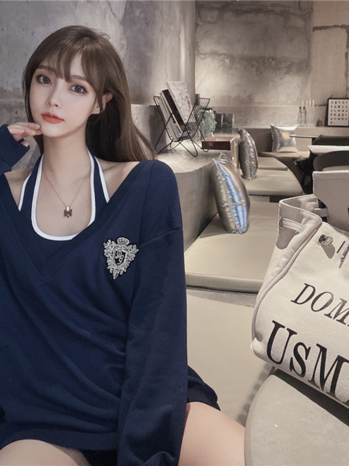 PANYAN STUDIO AUTUMN AND WINTER NEW LOOSE SEXY HALTERNECK SMALL SUSPENDER TWO-PIECE TOP V-NECK SWEATSHIRT WOMEN