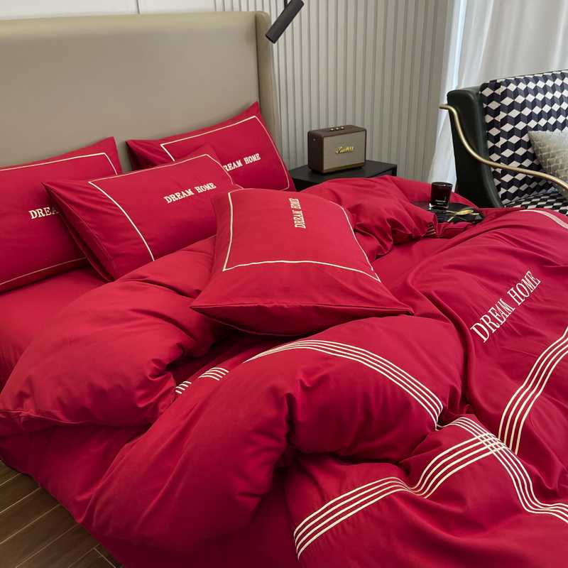 NEW CHINESE WEDDING WEDDING QUILT FOUR-PIECE SET WEDDING BIG RED SHEETS QUILT COVER BEDDING QUILT FULL SET