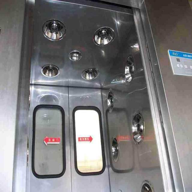 Manufacturer produces double-person double-blown stainless steel air shower room manual door single-person double-blown air shower room air shower room
