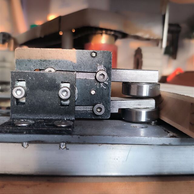 New double-head elastic device oblique 8-character edge sealing machine accessories auxiliary G wheel 770 750 can be installed